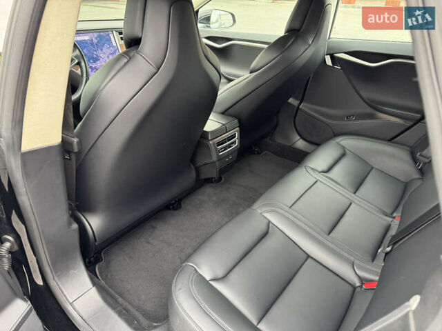 Черный Тесла Модель С, объемом двигателя 0 л и пробегом 122 тыс. км за 19300 $, фото 27 на Automoto.ua