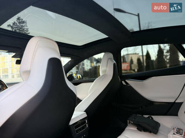 Чорний Тесла Модель С, об'ємом двигуна 0 л та пробігом 60 тис. км за 23000 $, фото 11 на Automoto.ua