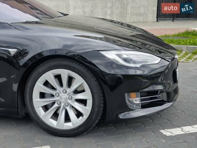Черный Тесла Модель С, объемом двигателя 0 л и пробегом 70 тыс. км за 17999 $, фото 16 на Automoto.ua