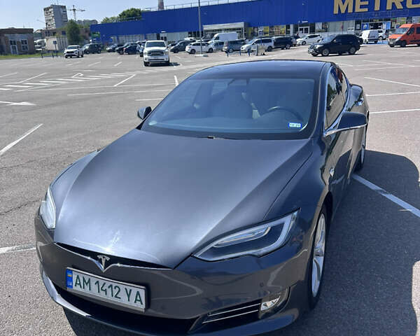 Черный Тесла Модель С, объемом двигателя 0 л и пробегом 134 тыс. км за 23900 $, фото 1 на Automoto.ua