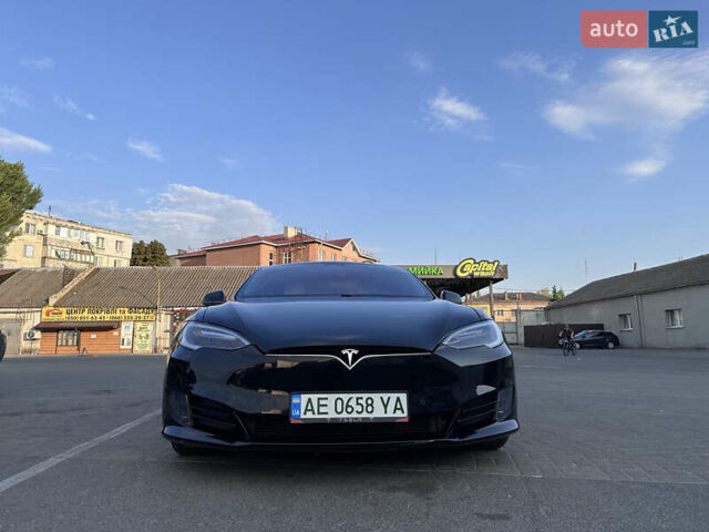Черный Тесла Модель С, объемом двигателя 0 л и пробегом 44 тыс. км за 23000 $, фото 11 на Automoto.ua