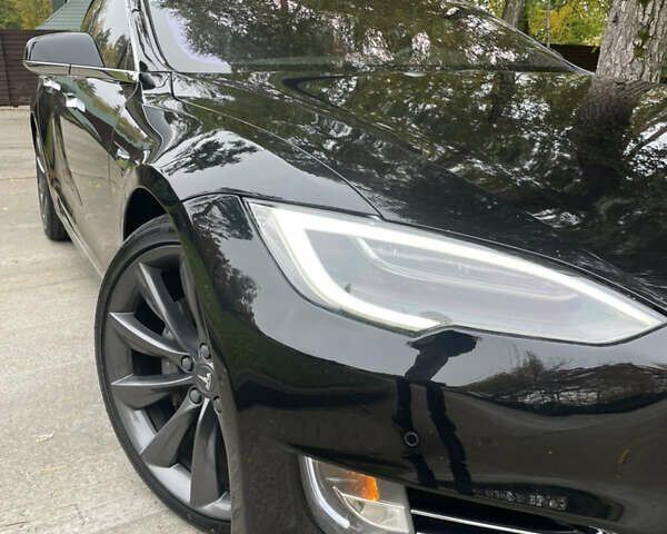 Тесла Модель С 2017 у Києві на Automoto.ua Чорний Тесла Модель С, об'ємом двигуна 0 л та пробігом 99 тис. км за 24900 $, фото 1 на Automoto.ua
