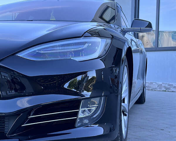 Черный Тесла Модель С, объемом двигателя 0 л и пробегом 150 тыс. км за 23333 $, фото 4 на Automoto.ua