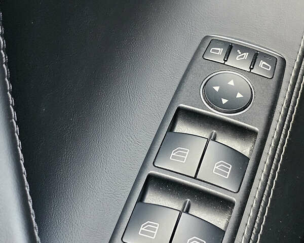 Чорний Тесла Модель С, об'ємом двигуна 0 л та пробігом 120 тис. км за 18900 $, фото 60 на Automoto.ua