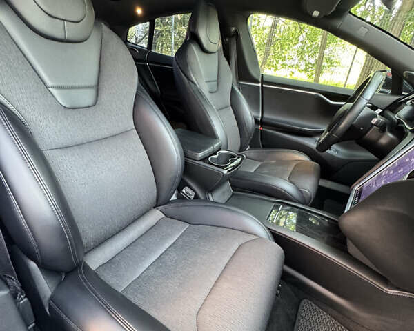 Чорний Тесла Модель С, об'ємом двигуна 0 л та пробігом 218 тис. км за 16900 $, фото 16 на Automoto.ua