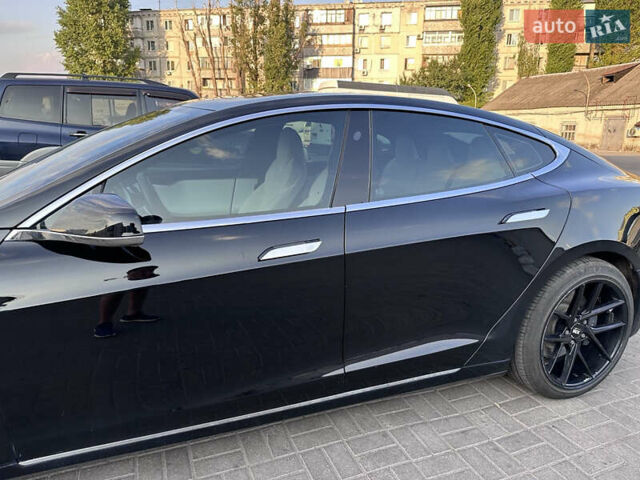 Черный Тесла Модель С, объемом двигателя 0 л и пробегом 44 тыс. км за 23000 $, фото 4 на Automoto.ua