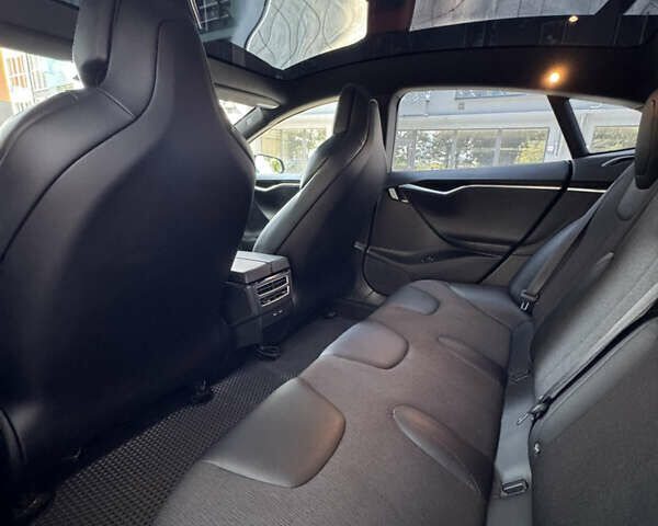 Чорний Тесла Модель С, об'ємом двигуна 0 л та пробігом 218 тис. км за 16900 $, фото 11 на Automoto.ua