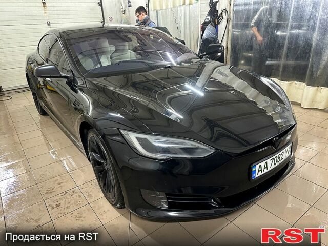 Чорний Тесла Модель С, об'ємом двигуна 0 л та пробігом 130 тис. км за 20500 $, фото 8 на Automoto.ua