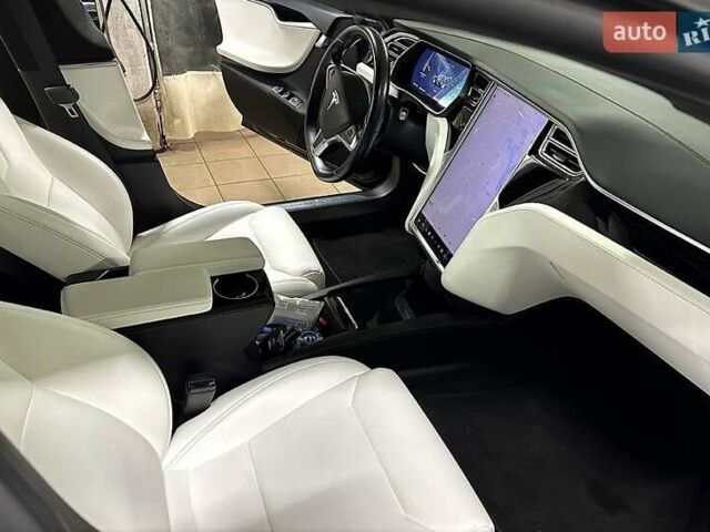 Черный Тесла Модель С, объемом двигателя 0 л и пробегом 130 тыс. км за 20500 $, фото 1 на Automoto.ua