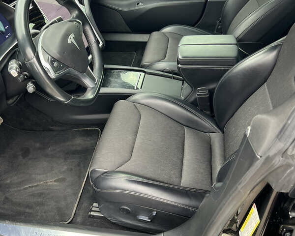 Черный Тесла Модель С, объемом двигателя 0 л и пробегом 124 тыс. км за 17999 $, фото 9 на Automoto.ua