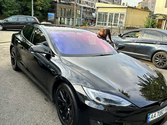 Чорний Тесла Модель С, об'ємом двигуна 0 л та пробігом 130 тис. км за 20500 $, фото 9 на Automoto.ua