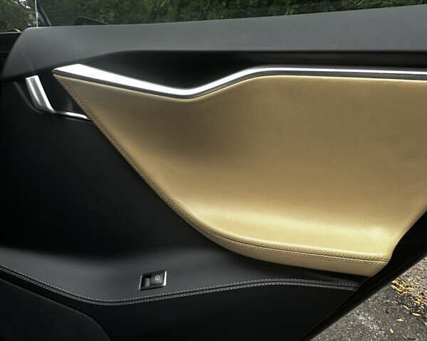 Черный Тесла Модель С, объемом двигателя 0 л и пробегом 117 тыс. км за 25000 $, фото 7 на Automoto.ua