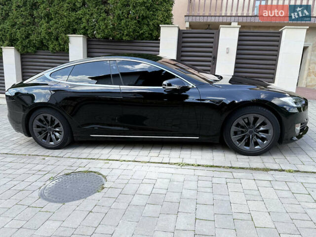 Черный Тесла Модель С, объемом двигателя 0 л и пробегом 160 тыс. км за 16900 $, фото 2 на Automoto.ua