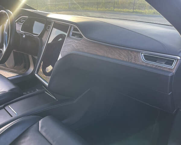 Чорний Тесла Модель С, об'ємом двигуна 0 л та пробігом 67 тис. км за 25000 $, фото 23 на Automoto.ua