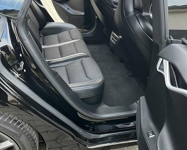 Чорний Тесла Модель С, об'ємом двигуна 0 л та пробігом 152 тис. км за 25298 $, фото 11 на Automoto.ua