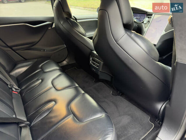 Черный Тесла Модель С, объемом двигателя 0 л и пробегом 290 тыс. км за 14999 $, фото 33 на Automoto.ua