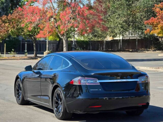 Черный Тесла Модель С, объемом двигателя 0 л и пробегом 68 тыс. км за 16700 $, фото 3 на Automoto.ua