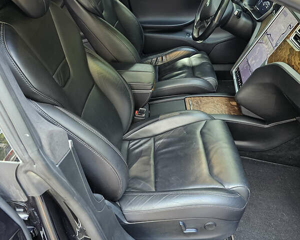 Чорний Тесла Модель С, об'ємом двигуна 0 л та пробігом 120 тис. км за 18900 $, фото 105 на Automoto.ua