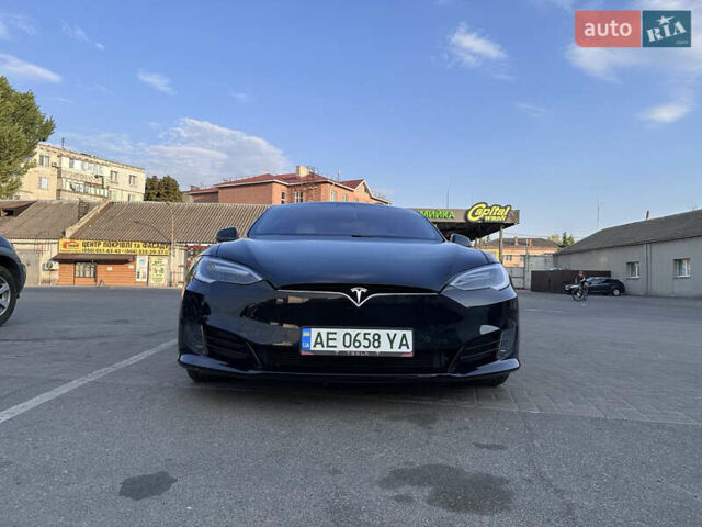 Черный Тесла Модель С, объемом двигателя 0 л и пробегом 44 тыс. км за 23000 $, фото 8 на Automoto.ua