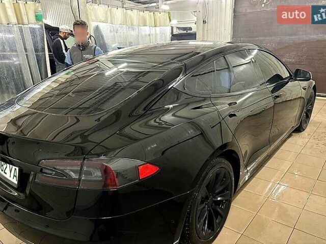 Черный Тесла Модель С, объемом двигателя 0 л и пробегом 130 тыс. км за 20500 $, фото 3 на Automoto.ua