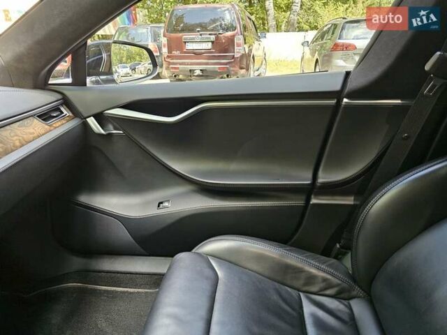 Тесла Модель С 2017 у Дніпро (Дніпропетровську) на Automoto.ua Чорний Тесла Модель С, об'ємом двигуна 0 л та пробігом 118 тис. км за 17500 $, фото 25 на Automoto.ua