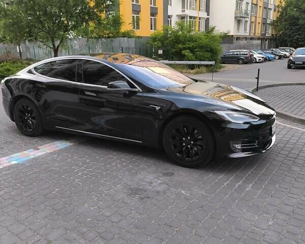 Чорний Тесла Модель С, об'ємом двигуна 0 л та пробігом 67 тис. км за 18999 $, фото 15 на Automoto.ua