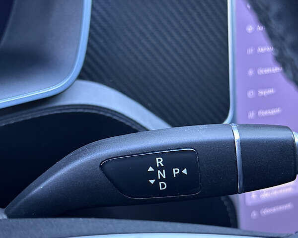 Черный Тесла Модель С, объемом двигателя 0 л и пробегом 150 тыс. км за 23333 $, фото 25 на Automoto.ua