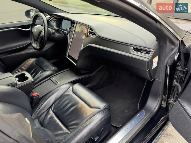 Черный Тесла Модель С, объемом двигателя 0 л и пробегом 290 тыс. км за 14999 $, фото 37 на Automoto.ua