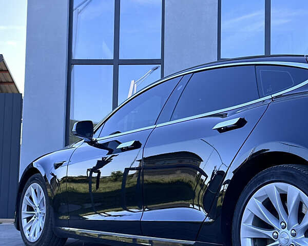 Черный Тесла Модель С, объемом двигателя 0 л и пробегом 150 тыс. км за 23333 $, фото 35 на Automoto.ua