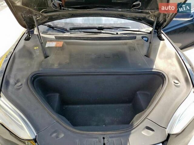 Чорний Тесла Модель С, об'ємом двигуна 0 л та пробігом 105 тис. км за 6300 $, фото 10 на Automoto.ua