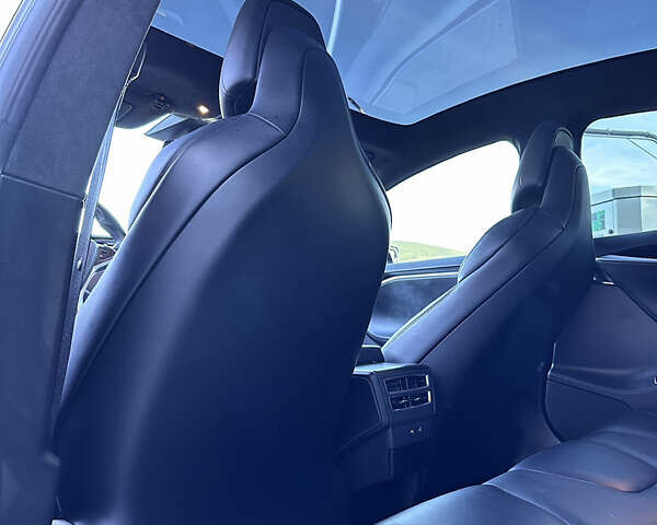 Черный Тесла Модель С, объемом двигателя 0 л и пробегом 150 тыс. км за 23333 $, фото 10 на Automoto.ua