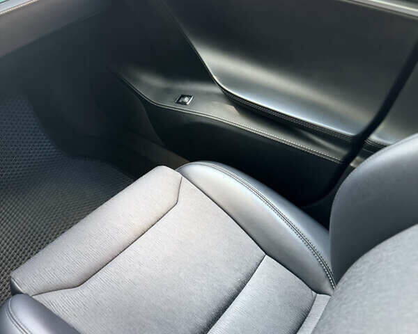 Чорний Тесла Модель С, об'ємом двигуна 0 л та пробігом 218 тис. км за 16900 $, фото 14 на Automoto.ua