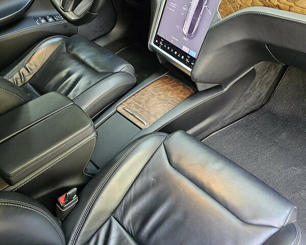 Чорний Тесла Модель С, об'ємом двигуна 0 л та пробігом 120 тис. км за 18900 $, фото 81 на Automoto.ua