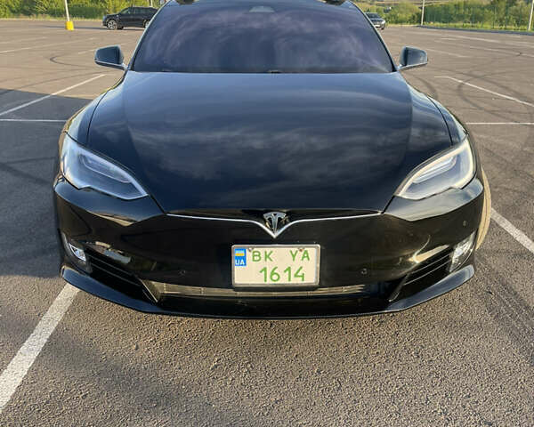 Чорний Тесла Модель С, об'ємом двигуна 0 л та пробігом 75 тис. км за 18200 $, фото 2 на Automoto.ua