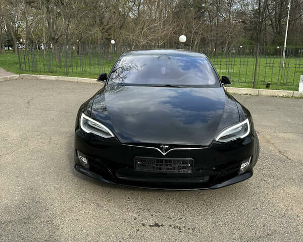 Черный Тесла Модель С, объемом двигателя 0 л и пробегом 63 тыс. км за 15999 $, фото 1 на Automoto.ua
