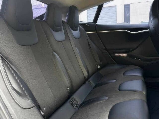 Черный Тесла Модель С, объемом двигателя 0 л и пробегом 70 тыс. км за 13000 $, фото 15 на Automoto.ua