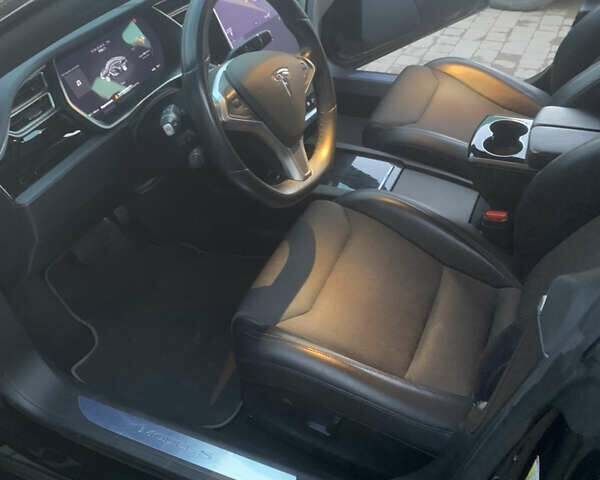 Черный Тесла Модель С, объемом двигателя 0 л и пробегом 148 тыс. км за 26000 $, фото 2 на Automoto.ua