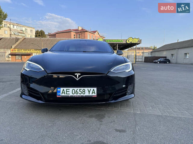 Черный Тесла Модель С, объемом двигателя 0 л и пробегом 44 тыс. км за 23000 $, фото 9 на Automoto.ua