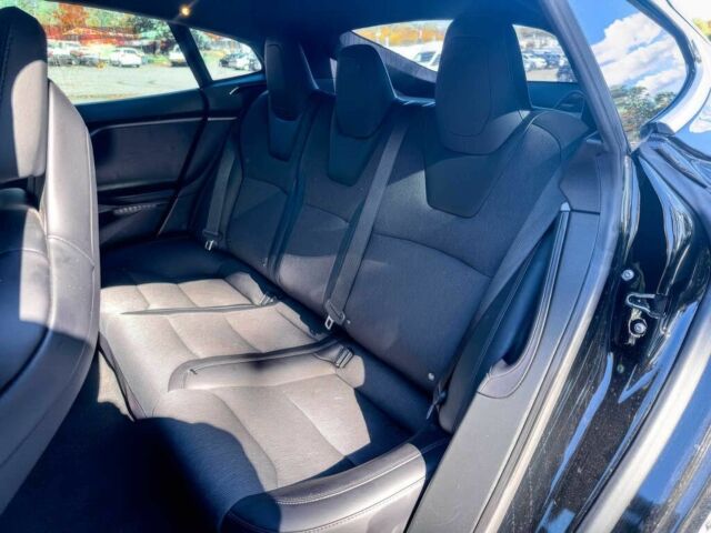 Черный Тесла Модель С, объемом двигателя 0 л и пробегом 41 тыс. км за 16700 $, фото 12 на Automoto.ua