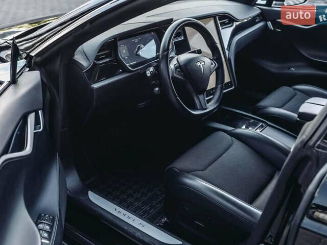 Черный Тесла Модель С, объемом двигателя 0 л и пробегом 46 тыс. км за 25000 $, фото 5 на Automoto.ua