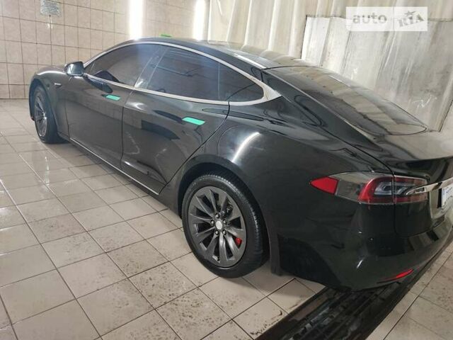Черный Тесла Модель С, объемом двигателя 0 л и пробегом 48 тыс. км за 31500 $, фото 9 на Automoto.ua