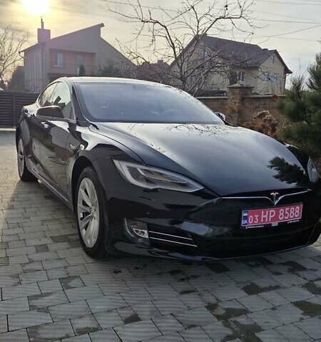 Черный Тесла Модель С, объемом двигателя 0 л и пробегом 217 тыс. км за 16300 $, фото 7 на Automoto.ua