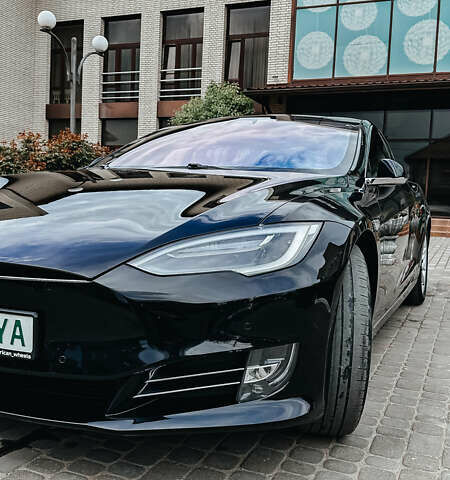 Черный Тесла Модель С, объемом двигателя 0 л и пробегом 170 тыс. км за 22700 $, фото 7 на Automoto.ua