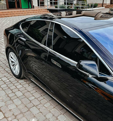 Черный Тесла Модель С, объемом двигателя 0 л и пробегом 170 тыс. км за 22700 $, фото 4 на Automoto.ua