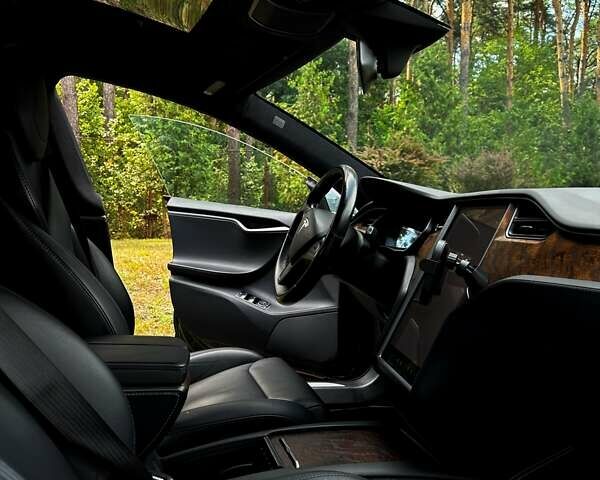 Черный Тесла Модель С, объемом двигателя 0 л и пробегом 120 тыс. км за 23000 $, фото 15 на Automoto.ua
