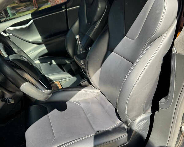 Черный Тесла Модель С, объемом двигателя 0 л и пробегом 137 тыс. км за 25000 $, фото 8 на Automoto.ua