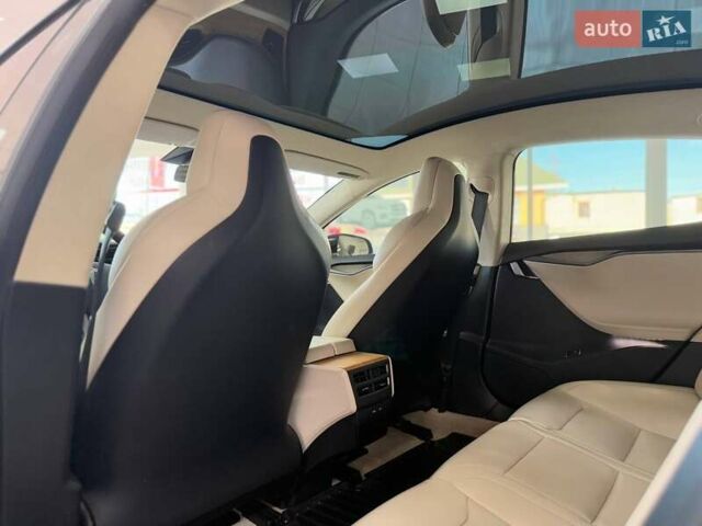 Черный Тесла Модель С, объемом двигателя 0 л и пробегом 107 тыс. км за 22990 $, фото 25 на Automoto.ua