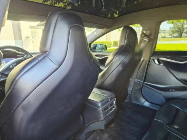 Черный Тесла Модель С, объемом двигателя 0 л и пробегом 35 тыс. км за 10000 $, фото 13 на Automoto.ua