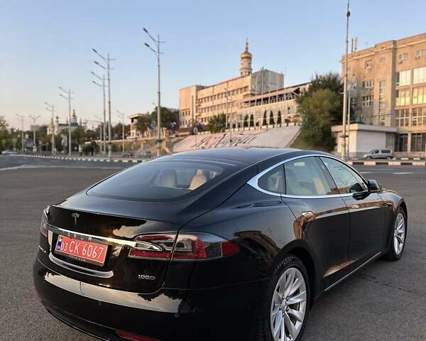 Черный Тесла Модель С, объемом двигателя 0 л и пробегом 84 тыс. км за 25000 $, фото 7 на Automoto.ua