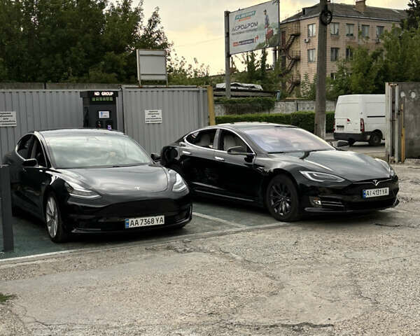 Черный Тесла Модель С, объемом двигателя 0 л и пробегом 120 тыс. км за 19400 $, фото 19 на Automoto.ua